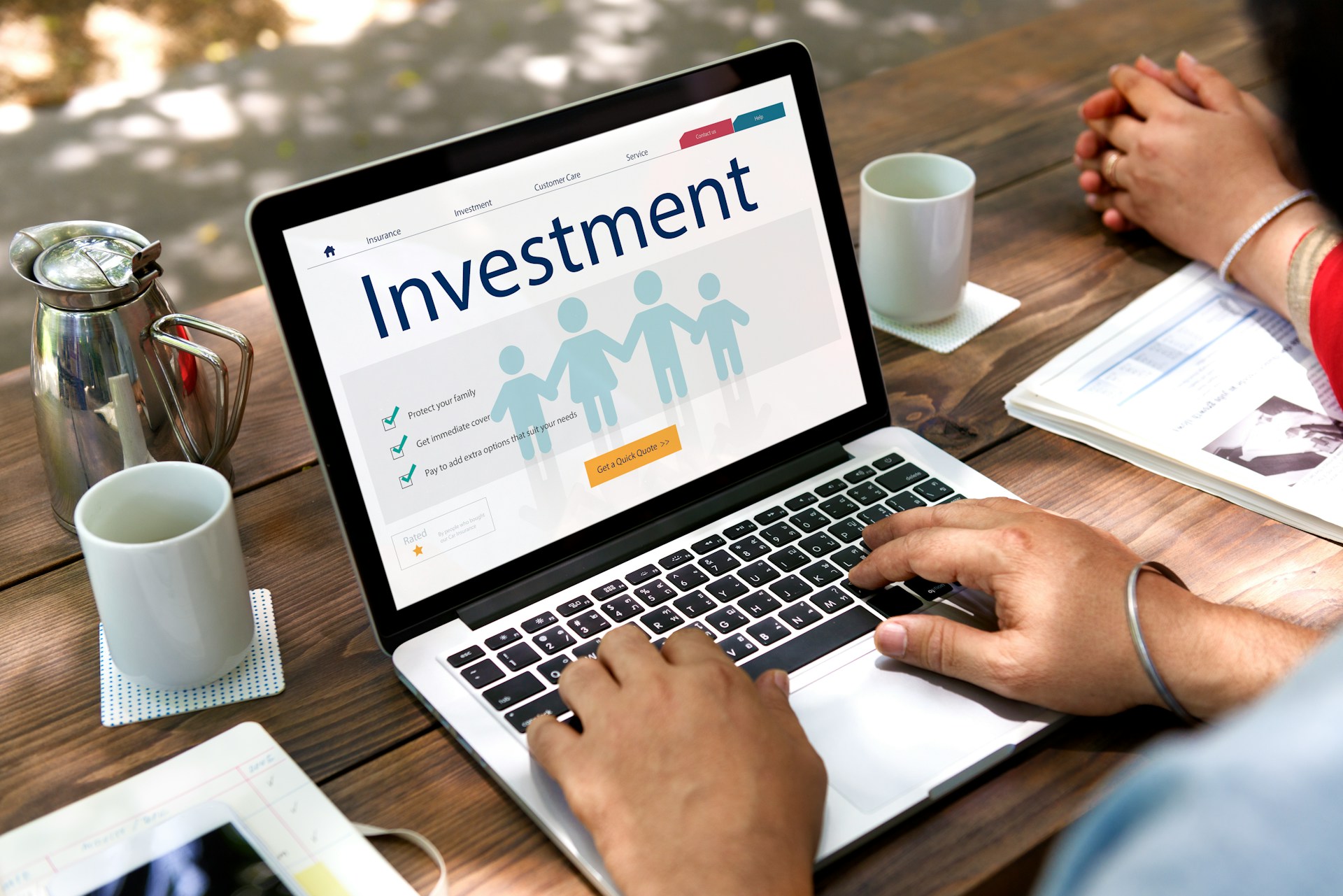 Advisors discussing business and investment strategy